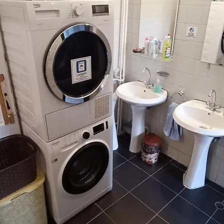 Vintage Private In The Heart Of The Downtown *