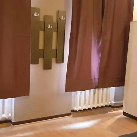 Vintage Private In The Heart Of The Downtown Hostel